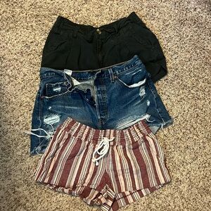4 pairs of Shortie shorts! Levi’s Aerie Roxy lot